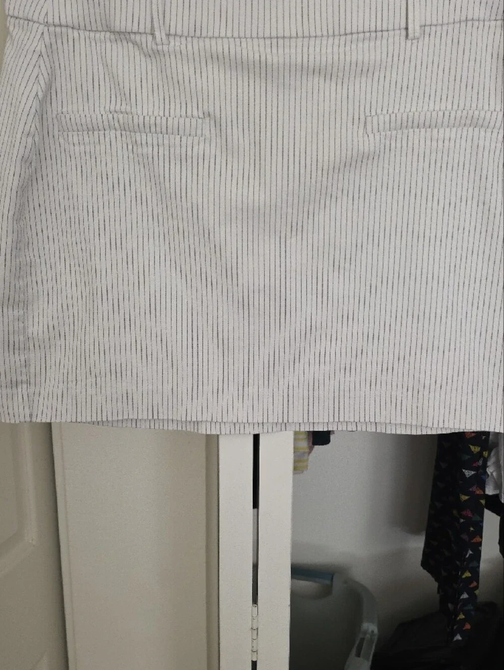 Jules & Leopold Cream Mini Skirt with Thin Gray Pinstripes